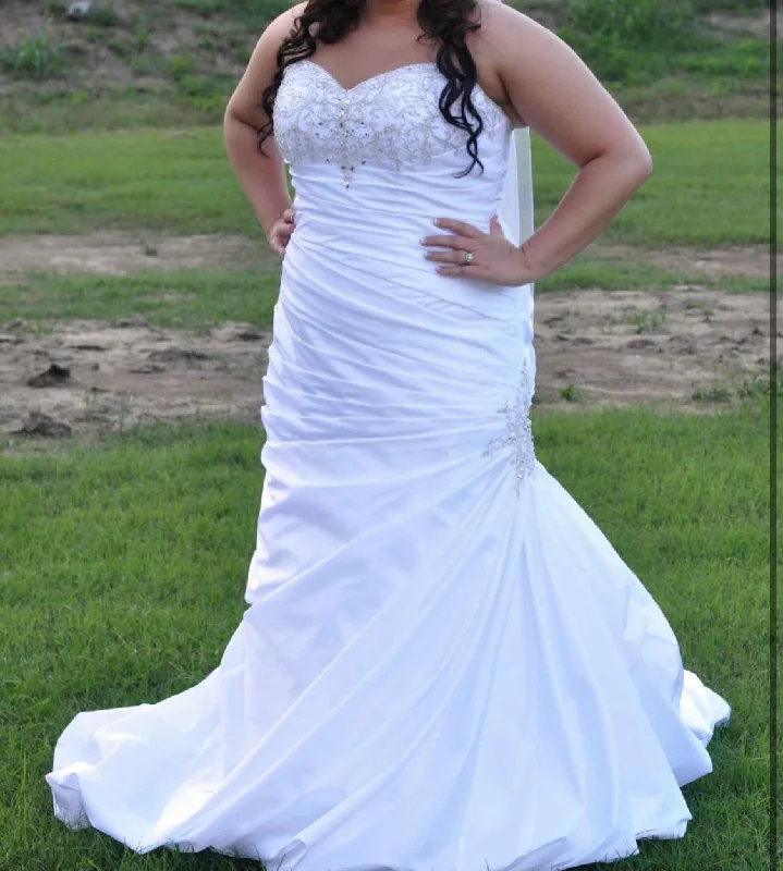 Big Savings David's Bridal 9v3476