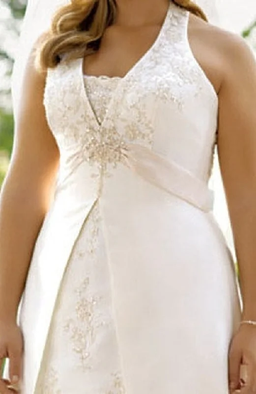 Don't Miss David's Bridal 9T9218