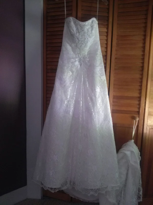 Grand Opening Sale David's Bridal 9WG9821