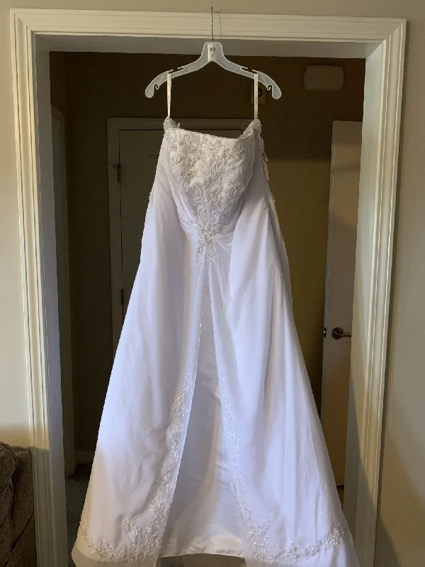 Clearance Items David's Bridal 9V9010