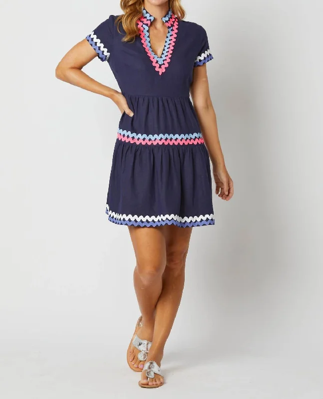 Stock Clearance Short Sleeve Fit And Flare Dress in Navy