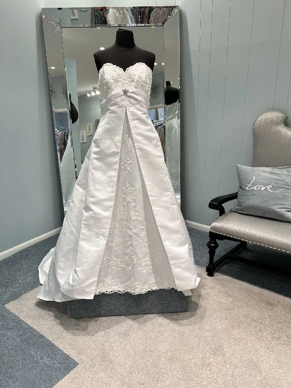 Clearance Items David's Bridal 9T9208