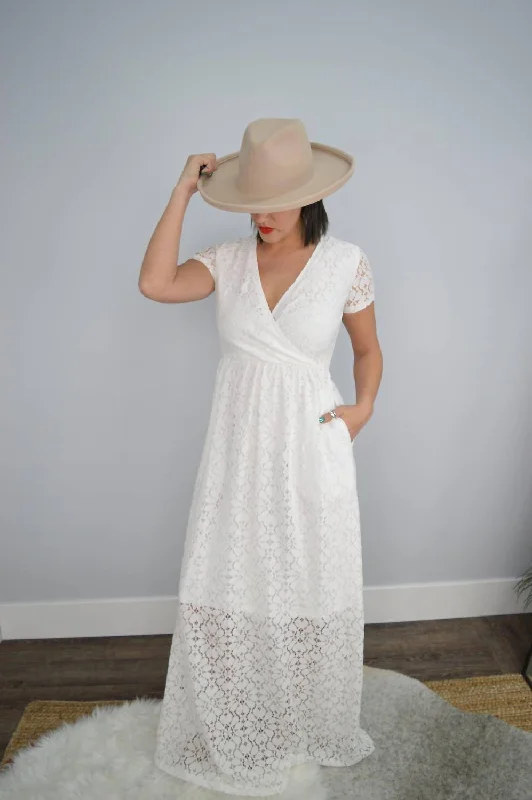 Crazy Deals Boho Dreams Lace Dress in Blanc