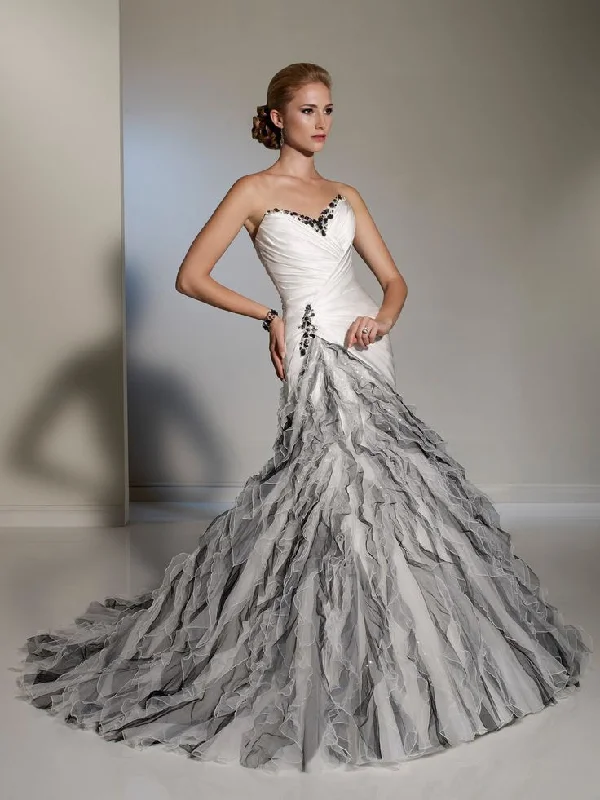 Warehouse Sale Sophia Tolli Wedding Gown  Style Y11211 Sweetheart Neckline