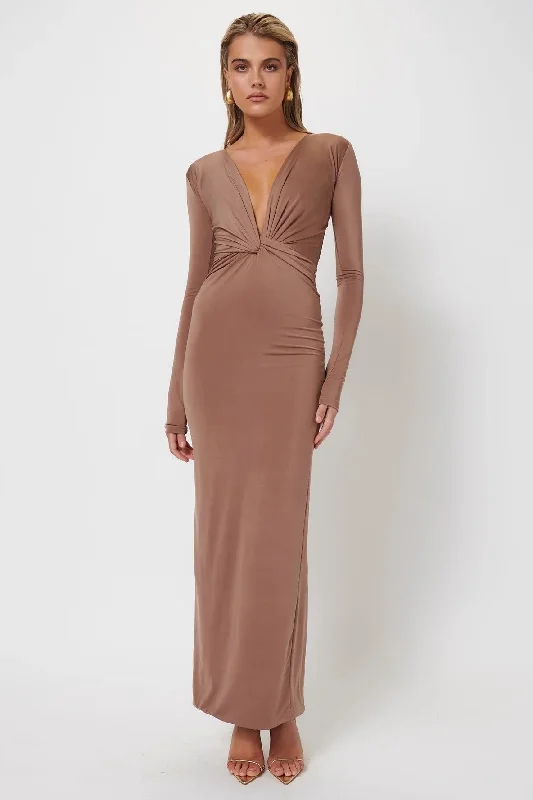 Act Fast Mira Maxi Dress - Coffee