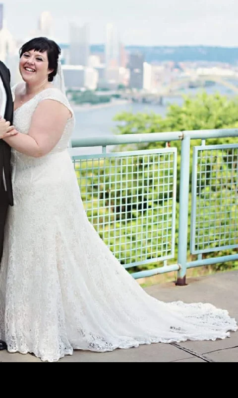 Online Exclusive David's Bridal 9T9612