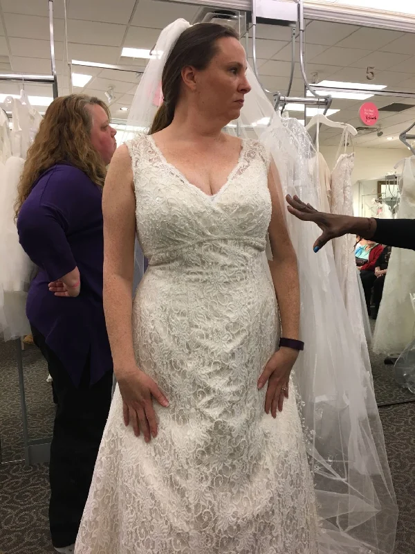 Seasonal Clearance David's Bridal 9T9612
