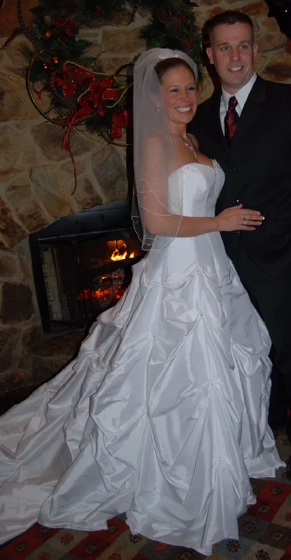 YEAR-End Clearance David's Bridal 9T9017